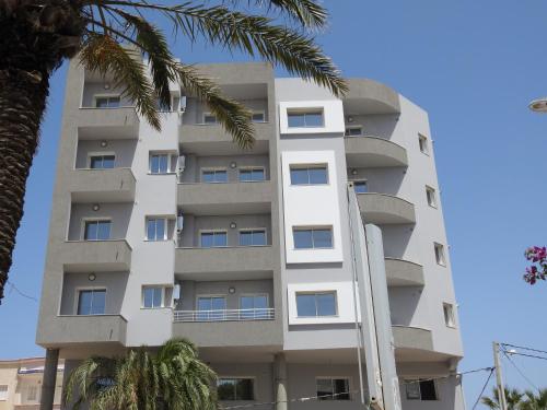 Vista exterior, RÉSIDENCE SARAH (RESIDENCE SARAH) in Hiboun Vista exterior, RÉSIDENCE SARAH (RESIDENCE SARAH) in Hiboun