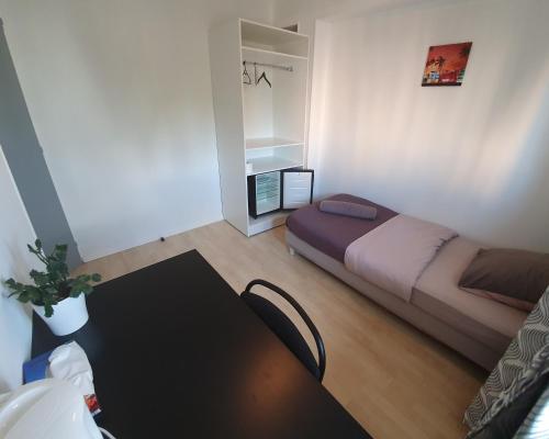 NancyRoom in แวนดูเวอร์ เล แนนซี่ NancyRoom in แวนดูเวอร์ เล แนนซี่