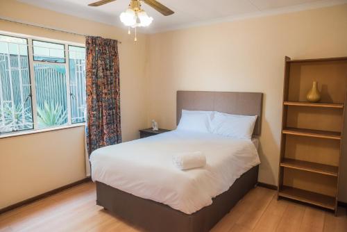 Comfy Menlyn Maine Appartment in นิวแลนด์ Comfy Menlyn Maine Appartment in นิวแลนด์