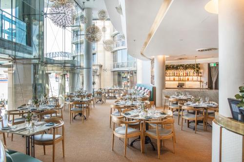Restoran, Pullman Quay Grand Sydney Harbour in Circular Quay Restoran, Pullman Quay Grand Sydney Harbour in Circular Quay