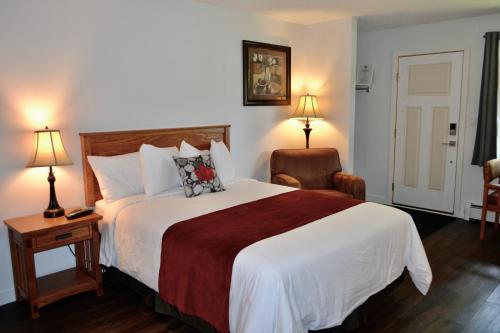 Schott's Lake Conference & Resort in Sundre (AB) Schott's Lake Conference & Resort in Sundre (AB)