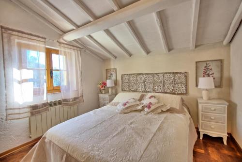 Casa Fioraie by PosarelliVillas