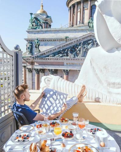 Food and beverages, Four Seasons Hotel Lion Palace St. Petersburg in Saint Petersburg Food and beverages, Four Seasons Hotel Lion Palace St. Petersburg in Saint Petersburg