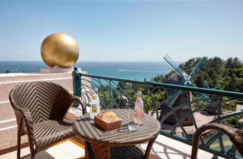 Balcony/terrace, Lotte Hotel Jeju in Jeju Balcony/terrace, Lotte Hotel Jeju in Jeju