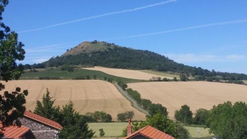 L'insolite du pic d'Ysson in Issoire L'insolite du pic d'Ysson in Issoire