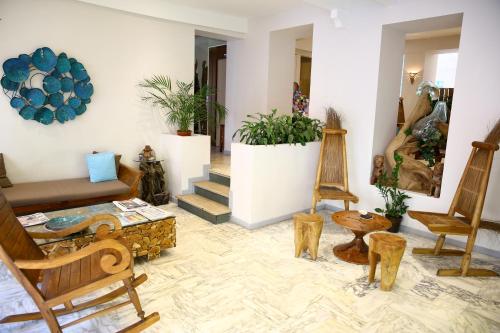 Lobby, Hotel Esprit d'Azur near Place Ile-de-Beaute Lobby, Hotel Esprit d'Azur near Place Ile-de-Beaute