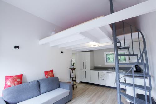 House, 43, Avenue Hoche 小鹿西家 in Saint-Remy-les-Chevreuse House, 43, Avenue Hoche 小鹿西家 in Saint-Remy-les-Chevreuse