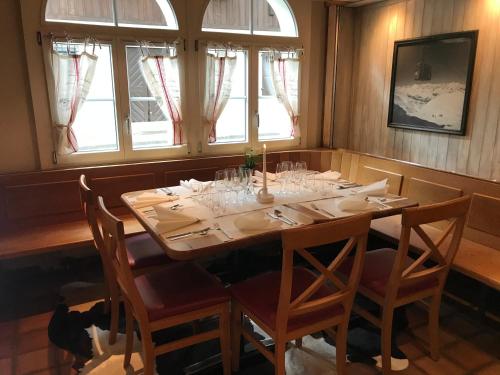 אוכל ומשקאות, Gasthaus Tell in אנדרמאט אוכל ומשקאות, Gasthaus Tell in אנדרמאט