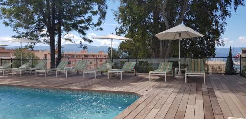 مسبح, Castel Vecchio in Ajaccio City Center مسبح, Castel Vecchio in Ajaccio City Center