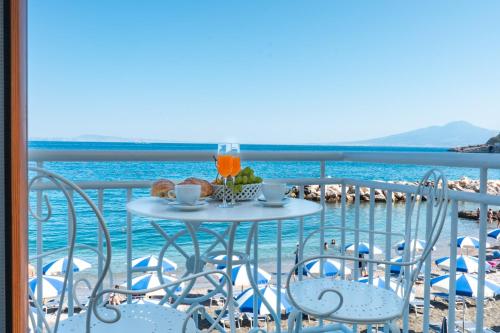 Erkély/terasz, Sapphire Rooms in Marina di Puolo Erkély/terasz, Sapphire Rooms in Marina di Puolo