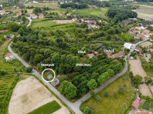 สระว่ายน้ำ, Chale da Quinta "Lavoura da Bouca - Fruta Bio" in เซโลริโก เด บาสโต สระว่ายน้ำ, Chale da Quinta "Lavoura da Bouca - Fruta Bio" in เซโลริโก เด บาสโต