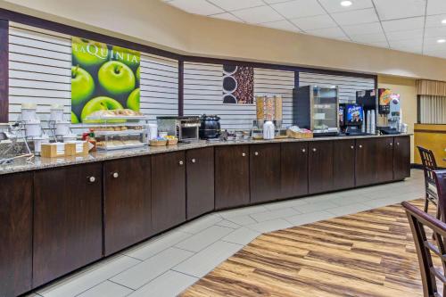 餐飲選擇, 索爾茲伯里溫德姆拉昆塔套房酒店 (La Quinta Inn & Suites by Wyndham Salisbury) in 索爾茲伯里 餐飲選擇, 索爾茲伯里溫德姆拉昆塔套房酒店 (La Quinta Inn & Suites by Wyndham Salisbury) in 索爾茲伯里