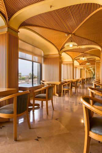 Restaurant, Plaza Hotel Alexandria in Alexandria Restaurant, Plaza Hotel Alexandria in Alexandria