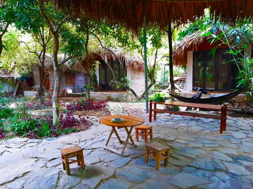 Ravintola, Du Già Mường Trà Garden Homestay in Yen Minh Ravintola, Du Già Mường Trà Garden Homestay in Yen Minh