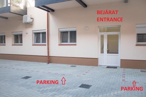 Trika Apartman in Petőfi Sándor lakótelep Trika Apartman in Petőfi Sándor lakótelep