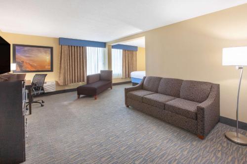 Létesítmények, Days Inn & Suites by Wyndham Grand Rapids Near Downtown in Grand Rapids (Michigan) Létesítmények, Days Inn & Suites by Wyndham Grand Rapids Near Downtown in Grand Rapids (Michigan)