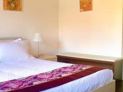 SWISS HOTEL LA COURONNE in อว็องช์ SWISS HOTEL LA COURONNE in อว็องช์