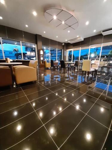 馬尼魯特蘇林酒店 (Maneerote Hotel Surin) in 素林 馬尼魯特蘇林酒店 (Maneerote Hotel Surin) in 素林