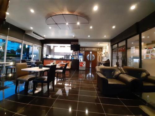 馬尼魯特蘇林酒店 (Maneerote Hotel Surin) in 素林 馬尼魯特蘇林酒店 (Maneerote Hotel Surin) in 素林