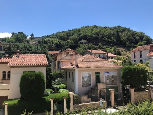Hebergements a La Rive, Accueil ouvert tous les jours jusqu'a 20h00 dernier delai, depuis 30 ans ! R in Arles-sur-Tech Hebergements a La Rive, Accueil ouvert tous les jours jusqu'a 20h00 dernier delai, depuis 30 ans ! R in Arles-sur-Tech