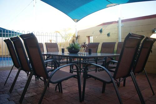 Cedar Lodge Motel, Townsville Cedar Lodge Motel, Townsville