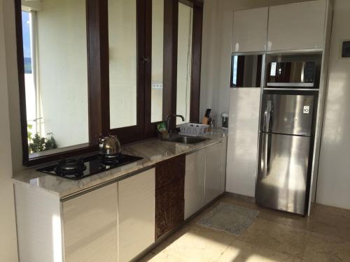 Kitchen, De Summit of Eaden Villa near Taman Safari Cisarua Kitchen, De Summit of Eaden Villa near Taman Safari Cisarua