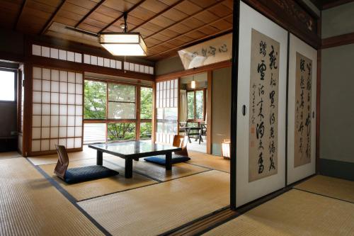 文人墨客の宿 清輝楼 (Seikiro Ryokan Historical Museum Hotel) in 宮津 文人墨客の宿 清輝楼 (Seikiro Ryokan Historical Museum Hotel) in 宮津
