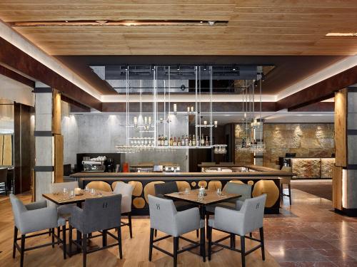 Restaurant, Grand Hotel Hradec in Pec pod Snezkou Restaurant, Grand Hotel Hradec in Pec pod Snezkou