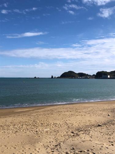 Beach, 浜の宮七福神 in Nachikatsuura Beach, 浜の宮七福神 in Nachikatsuura
