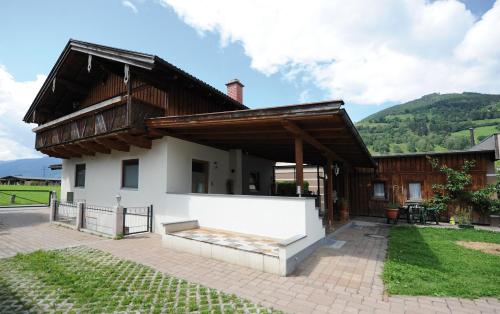 Bejárat, Chalet Gloria - Doppel- und Mehrbettzimmer in Bruck an der Glocknerstrasse Bejárat, Chalet Gloria - Doppel- und Mehrbettzimmer in Bruck an der Glocknerstrasse
