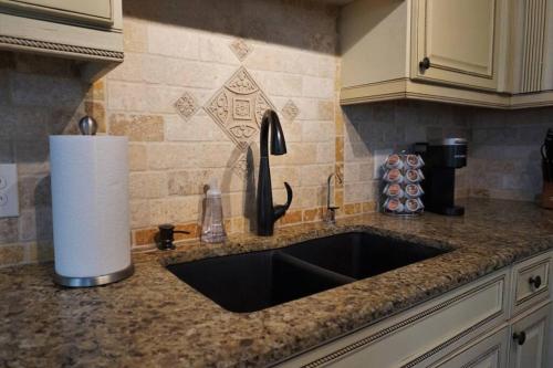 Beautiful & large newly renovated 5 bedroom house. in Other Beautiful & large newly renovated 5 bedroom house. in Other
