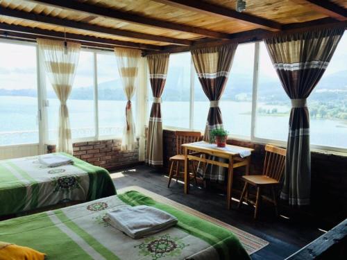 Zirahuen LOS ANGELES in Zirahuen Zirahuen LOS ANGELES in Zirahuen