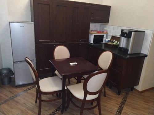 Palvelut, 5 rooms Apartment Nika Nevsky 88 in Pietari Palvelut, 5 rooms Apartment Nika Nevsky 88 in Pietari