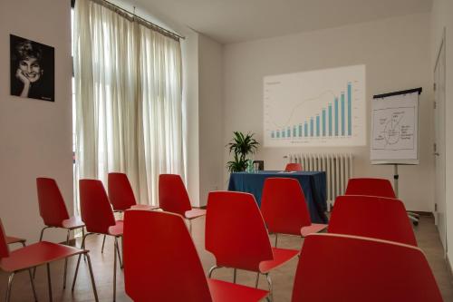 This photo about Genius Hotel Downtown shared on HyHotel.com