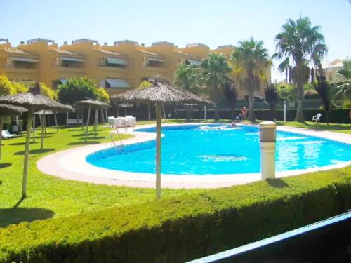 Hotel House with 2 bedrooms in Isla Cristina with shared pool terrace and WiFi 250 m from the beach