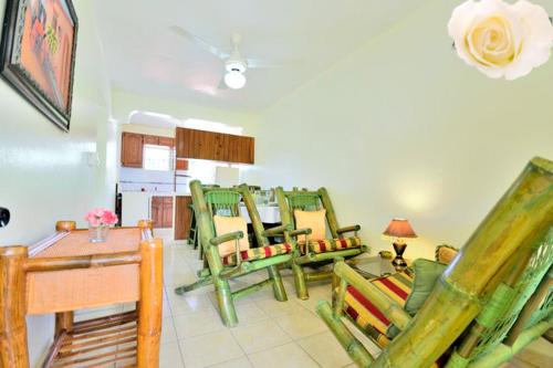 This photo about Aparta Hotel Las Flores shared on HyHotel.com