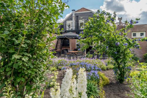 Garden, Hotel-Restaurant van der Weijde in Noordgouwe Garden, Hotel-Restaurant van der Weijde in Noordgouwe