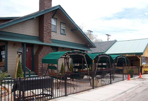 Buffalo Pointe Inn Hotel
