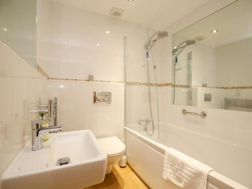 5 Burford Mews in เบอร์ฟอร์ด 5 Burford Mews in เบอร์ฟอร์ด