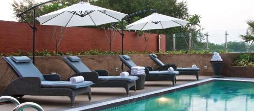 Úszómedence, Vivanta Guwahati in Khanapara Úszómedence, Vivanta Guwahati in Khanapara