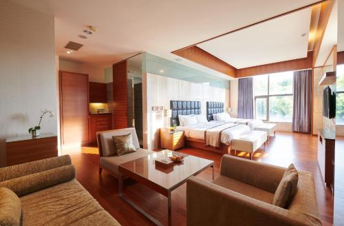 Reikei Hot Spring Resort in Baihe District Reikei Hot Spring Resort in Baihe District