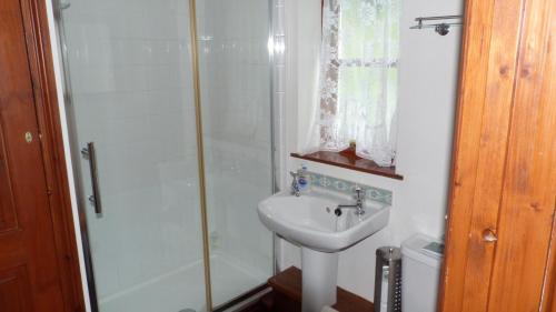 Bathroom, The Old Vicarage self-contained apartments in Lydbury North Bathroom, The Old Vicarage self-contained apartments in Lydbury North