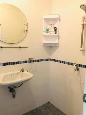 Bathroom, Doubleshot Guesthouse Jomtien in Dong Tarn Beach Bathroom, Doubleshot Guesthouse Jomtien in Dong Tarn Beach