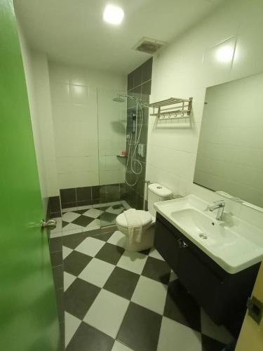 Bathroom, W Hotel Cemerlang in Kota Bharu Bathroom, W Hotel Cemerlang in Kota Bharu