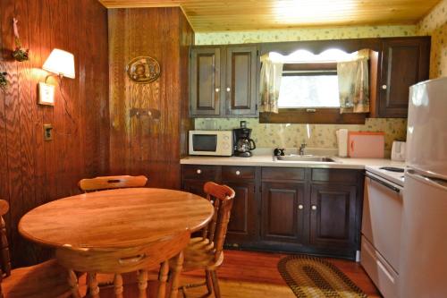 Countryside Cottages in Bartonsville Countryside Cottages in Bartonsville