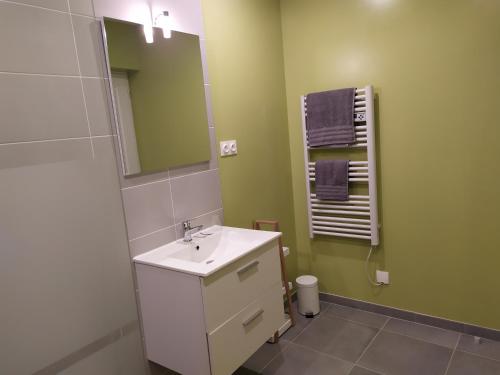 Studio Les chambres de la source - Milouin in City Center Studio Les chambres de la source - Milouin in City Center