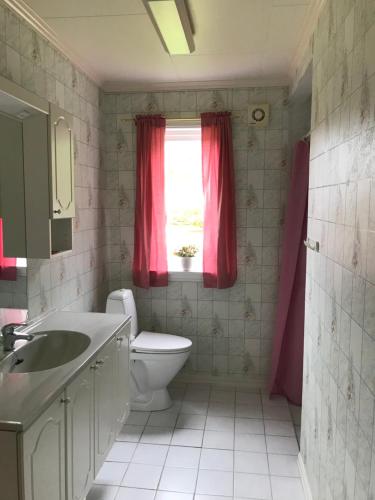 Baño, Farmhouse on the west coast of Norway in Hornindal Baño, Farmhouse on the west coast of Norway in Hornindal