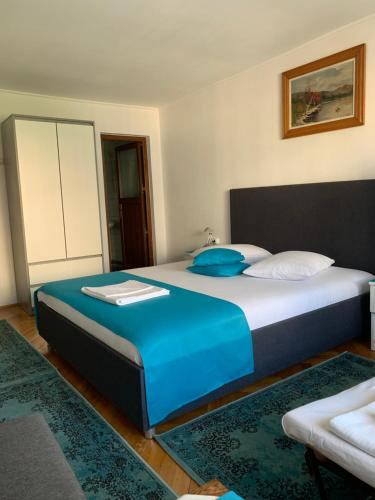 Pensiunea Ruxi in Curtea De Arges Pensiunea Ruxi in Curtea De Arges