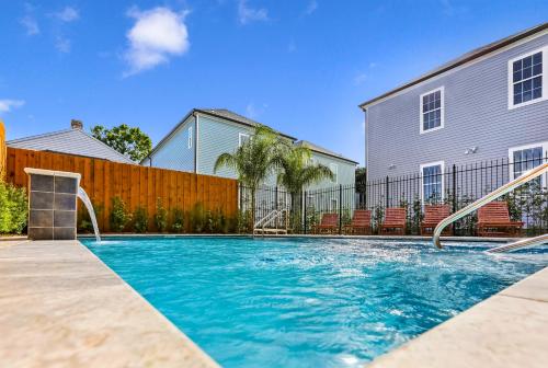 Hosteeva Brand New Condo with a Pool Steps to St Charles Ave New Orleans