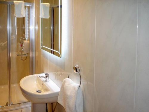 Baño, Beahy Lodge Holiday Home by Trident Holiday Homes in Kerry Baño, Beahy Lodge Holiday Home by Trident Holiday Homes in Kerry